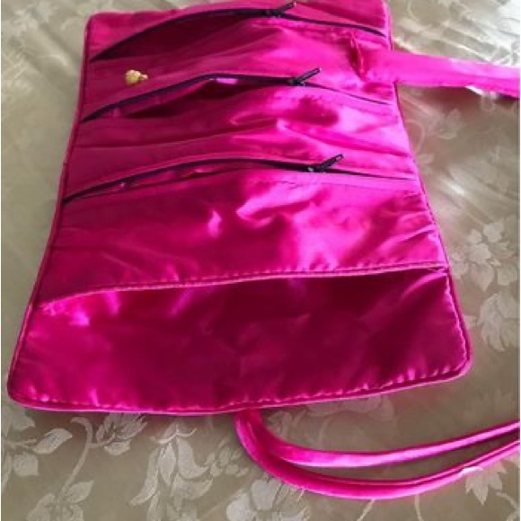 Silk bag with handmade embroidery - Picture 5 of 10